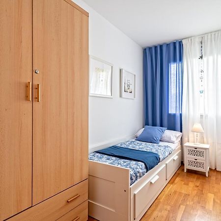 Calido Apartamento Con Piscina En Barcelona Ripollet Eksteriør billede