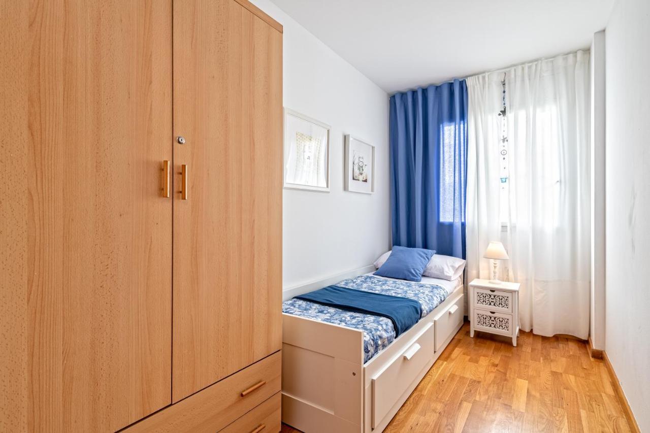 Calido Apartamento Con Piscina En Barcelona Ripollet Eksteriør billede