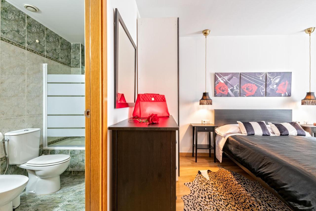 Calido Apartamento Con Piscina En Barcelona Ripollet Eksteriør billede