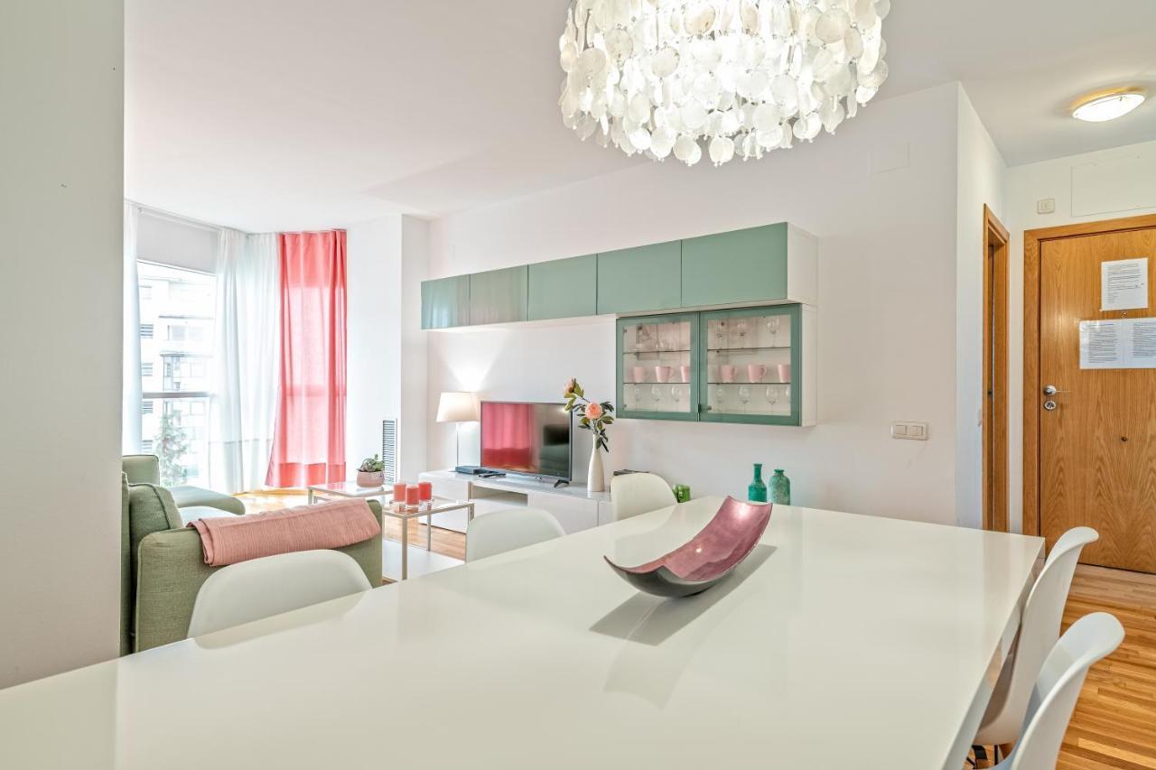 Calido Apartamento Con Piscina En Barcelona Ripollet Eksteriør billede