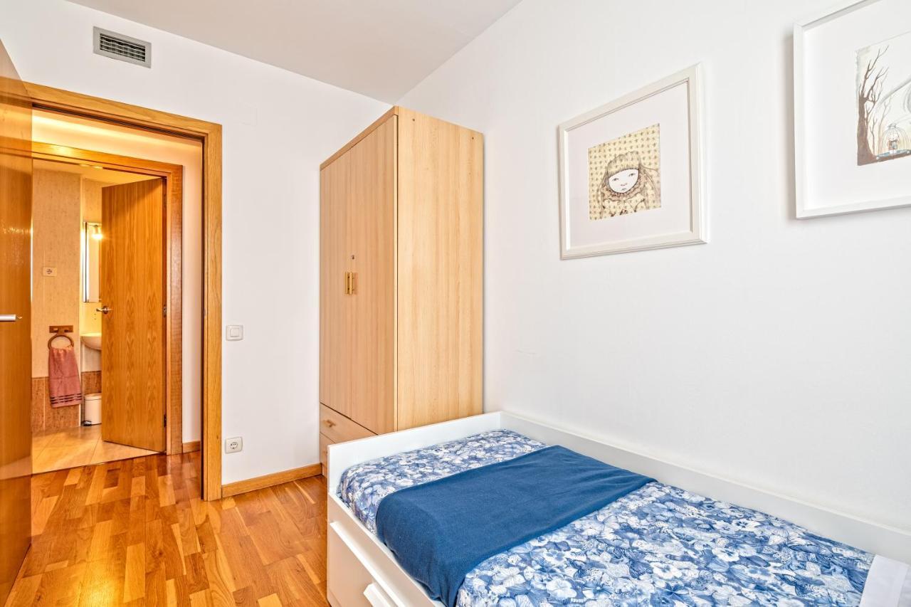 Calido Apartamento Con Piscina En Barcelona Ripollet Eksteriør billede